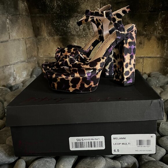 Betsey Johnson Melanni Platform Block Leopard Heel, Size 6.5 - Picture 3 of 7